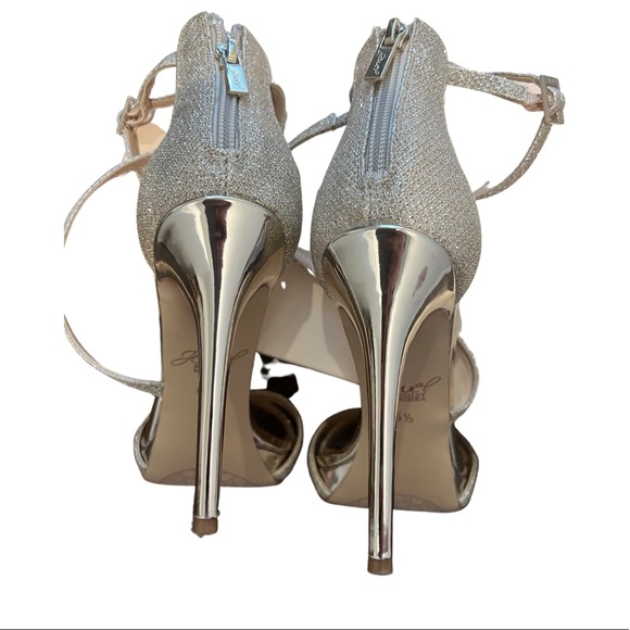 Badgley mischka strappy Gold sandals - Picture 3 of 4